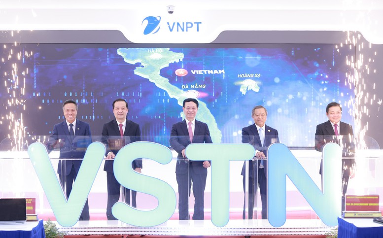 Công trình dài 3.900 km, đi qua 5 quốc gia lần đầu tiên do Việt Nam làm chủ đầu tư 100%- Ảnh 1. Công trình dài 3.900 km, đi qua 5 quốc gia lần đầu tiên do Việt Nam làm chủ đầu tư 100%- Ảnh 1.