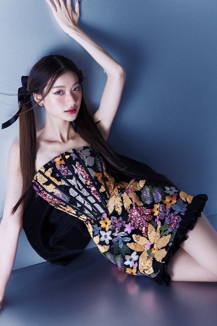 Trước Lương Thùy Linh, không thiếu sao Việt nuôi mộng làm thời trang: Ngành này Trước Lương Thùy Linh, không thiếu sao Việt nuôi mộng làm thời trang: Ngành này