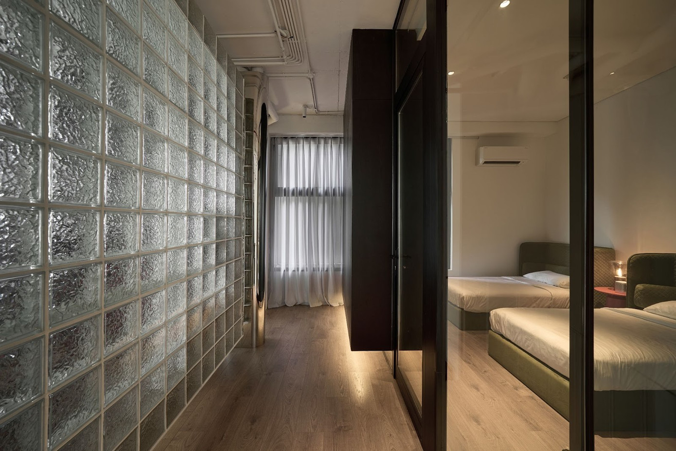 Giải pháp không gian ba chiều trong căn hộ thông tầng 66m2- Ảnh 8.