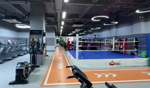 Nhân viên tư vấn cách lãi gấp đôi, người đàn ông bèn rút hết 3 tỷ đồng gửi tiết kiệm để mua "thẻ VIP", đến khi đòi quyền lợi thì được thông báo: “Anh phải tập 300 năm”- Ảnh 2. Nhân viên tư vấn cách lãi gấp đôi, người đàn ông bèn rút hết 3 tỷ đồng gửi tiết kiệm để mua "thẻ VIP", đến khi đòi quyền lợi thì được thông báo: “Anh phải tập 300 năm”- Ảnh 2.