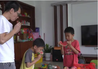 Kỹ sư IT 41 tuổi biến xe ô tô thành "ngôi nhà di động", 2 năm chỉ tiêu 20 triệu đồng: Tôi chọn tự do- Ảnh 3. Kỹ sư IT 41 tuổi biến xe ô tô thành "ngôi nhà di động", 2 năm chỉ tiêu 20 triệu đồng: Tôi chọn tự do- Ảnh 3.
