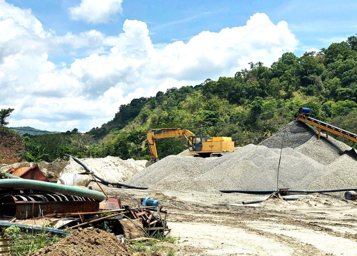 Thanh tra toàn diện, bịt lỗ hổng vi phạm về khoáng sản đang tái diễn tại Đắk Lắk- Ảnh 2. Thanh tra toàn diện, bịt lỗ hổng vi phạm về khoáng sản đang tái diễn tại Đắk Lắk- Ảnh 2.