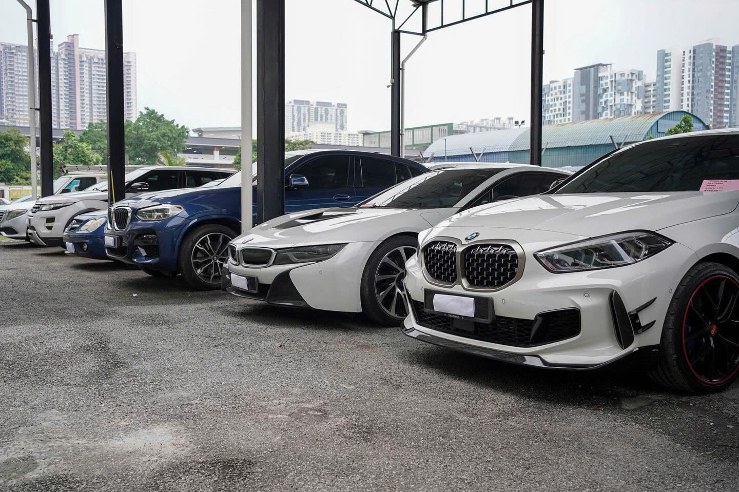 Siêu xe Lamborghini, Rolls-Royce, Aston Aston Martin... bị tịch thu vì không nộp thuế đường bộ, không mua bảo hiểm...- Ảnh 4.