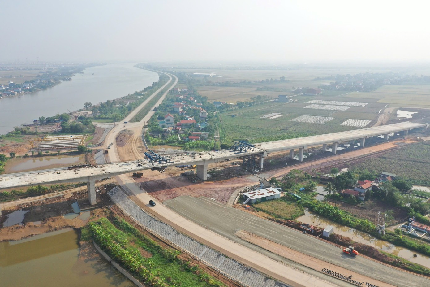 Ninh Bình xây dựng đô thị hai bờ sông Đáy- Ảnh 1. Ninh Bình xây dựng đô thị hai bờ sông Đáy- Ảnh 1.