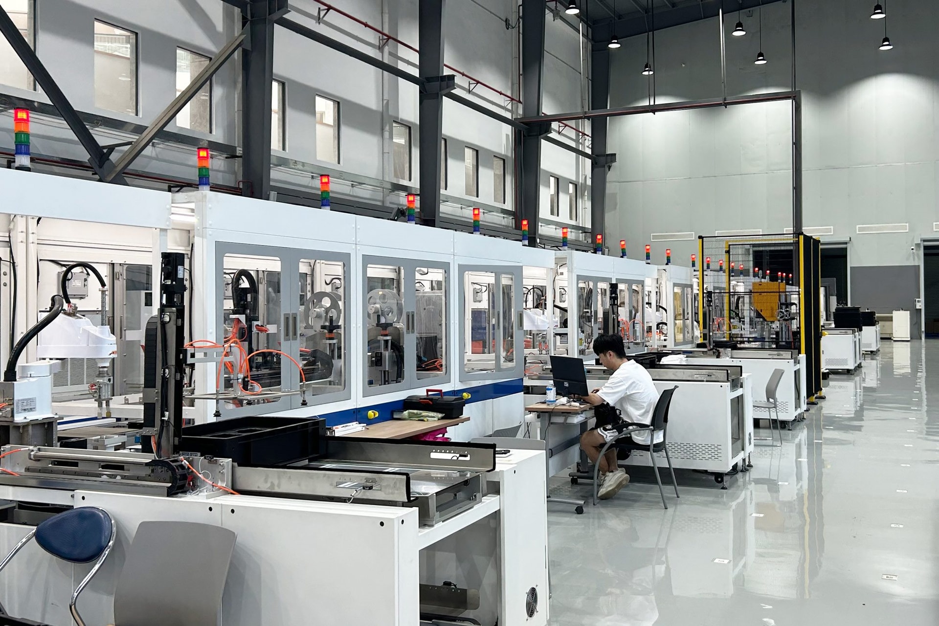220 triệu công nhân nhà máy phải chuyển nghề: Chuyện gì đang xảy ra với nền kinh tế lớn nhất Châu Á?- Ảnh 3.
