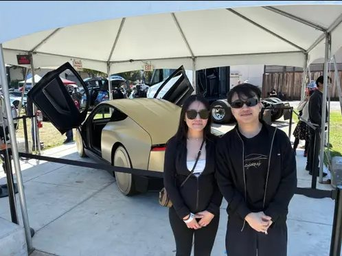 Bên trong ‘giáo phái’ Tesla: Một ngày đột nhập câu lạc bộ tín đồ của Elon Musk- Ảnh 4. Bên trong ‘giáo phái’ Tesla: Một ngày đột nhập câu lạc bộ tín đồ của Elon Musk- Ảnh 4.
