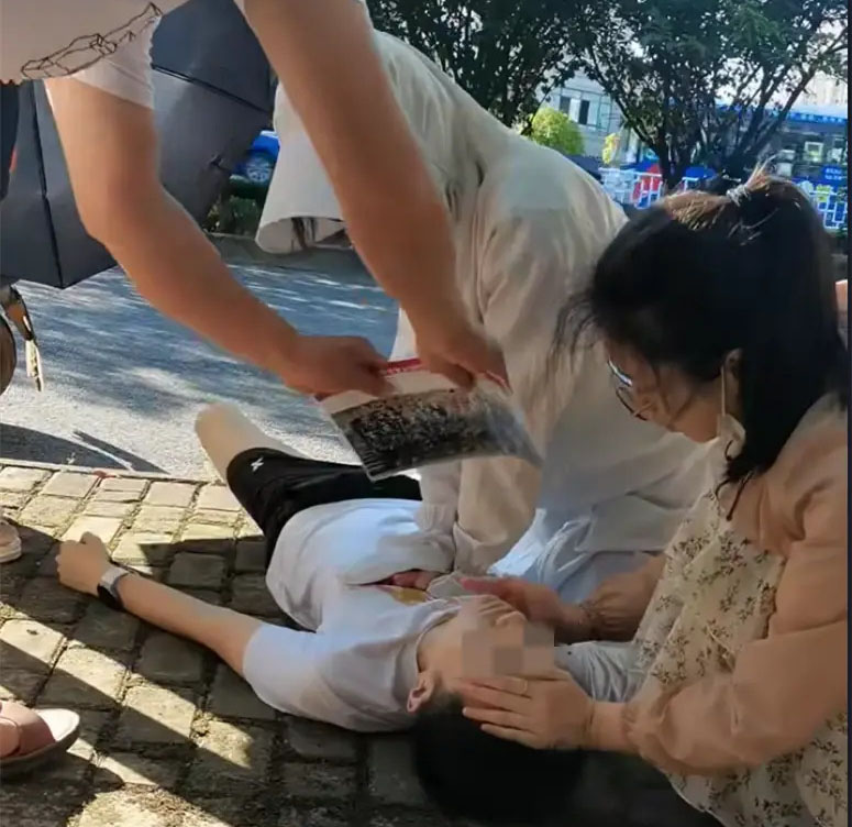 7 kiểu người dễ bị say nắng nhất được bác sĩ cảnh báo, ai cũng nên biết để "phòng thân"- Ảnh 3. 7 kiểu người dễ bị say nắng nhất được bác sĩ cảnh báo, ai cũng nên biết để "phòng thân"- Ảnh 3.
