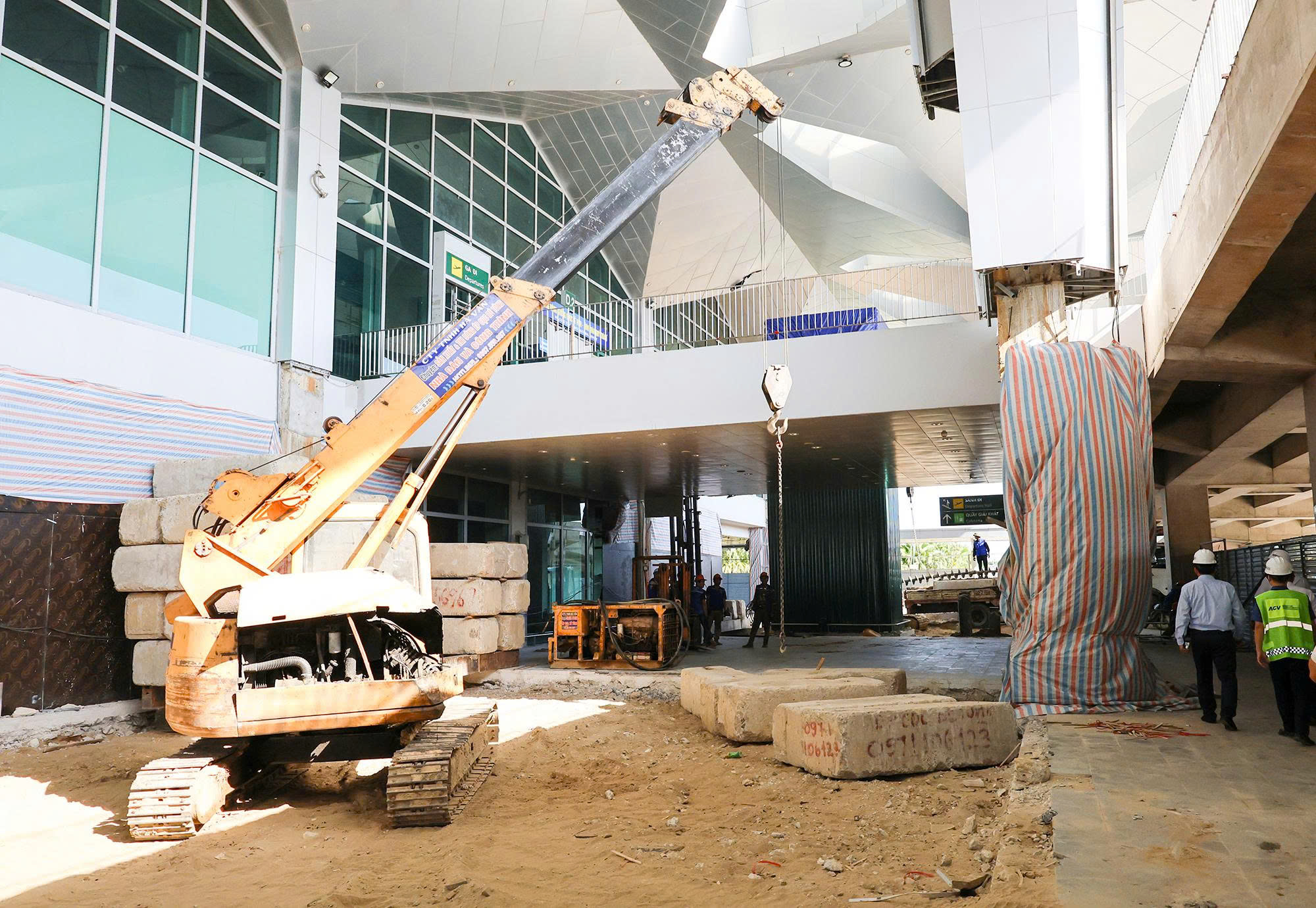 Nghệ An: Đẩy nhanh tiến độ các dự án tại Cảng hàng không quốc tế Vinh- Ảnh 3.