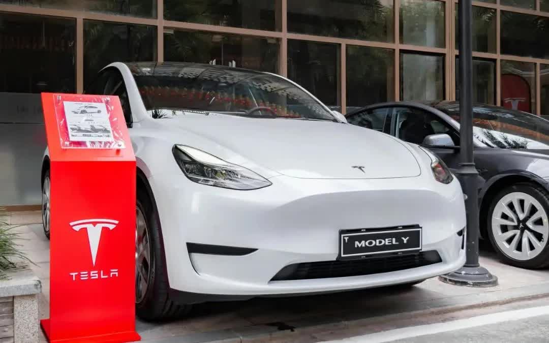 Mẫu xe Tesla Model Y, dù được kỳ vọng với nhiều nâng cấp, vẫn không thể ngăn cản đà sụt giảm doanh số chung của hãng.