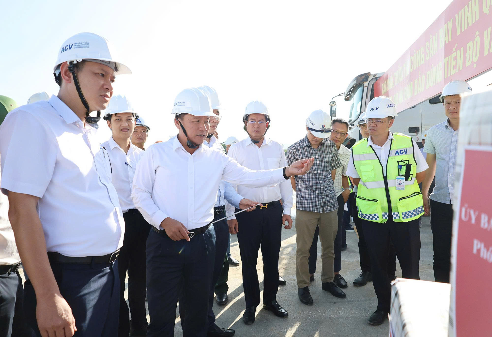 Nghệ An: Đẩy nhanh tiến độ các dự án tại Cảng hàng không quốc tế Vinh- Ảnh 4.