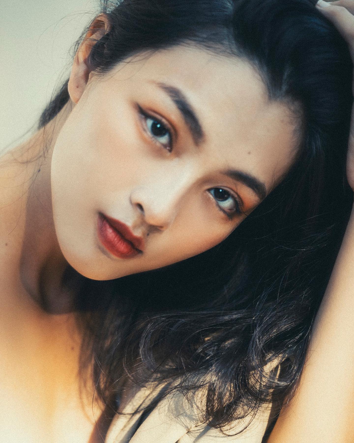 Phát hiện một mỹ nhân Việt diễn xuất cực hay mà vẫn chưa nổi lắm: Giọng nói mê hoặc, nhan sắc tuyệt đối điện ảnh- Ảnh 2. Phát hiện một mỹ nhân Việt diễn xuất cực hay mà vẫn chưa nổi lắm: Giọng nói mê hoặc, nhan sắc tuyệt đối điện ảnh- Ảnh 2.