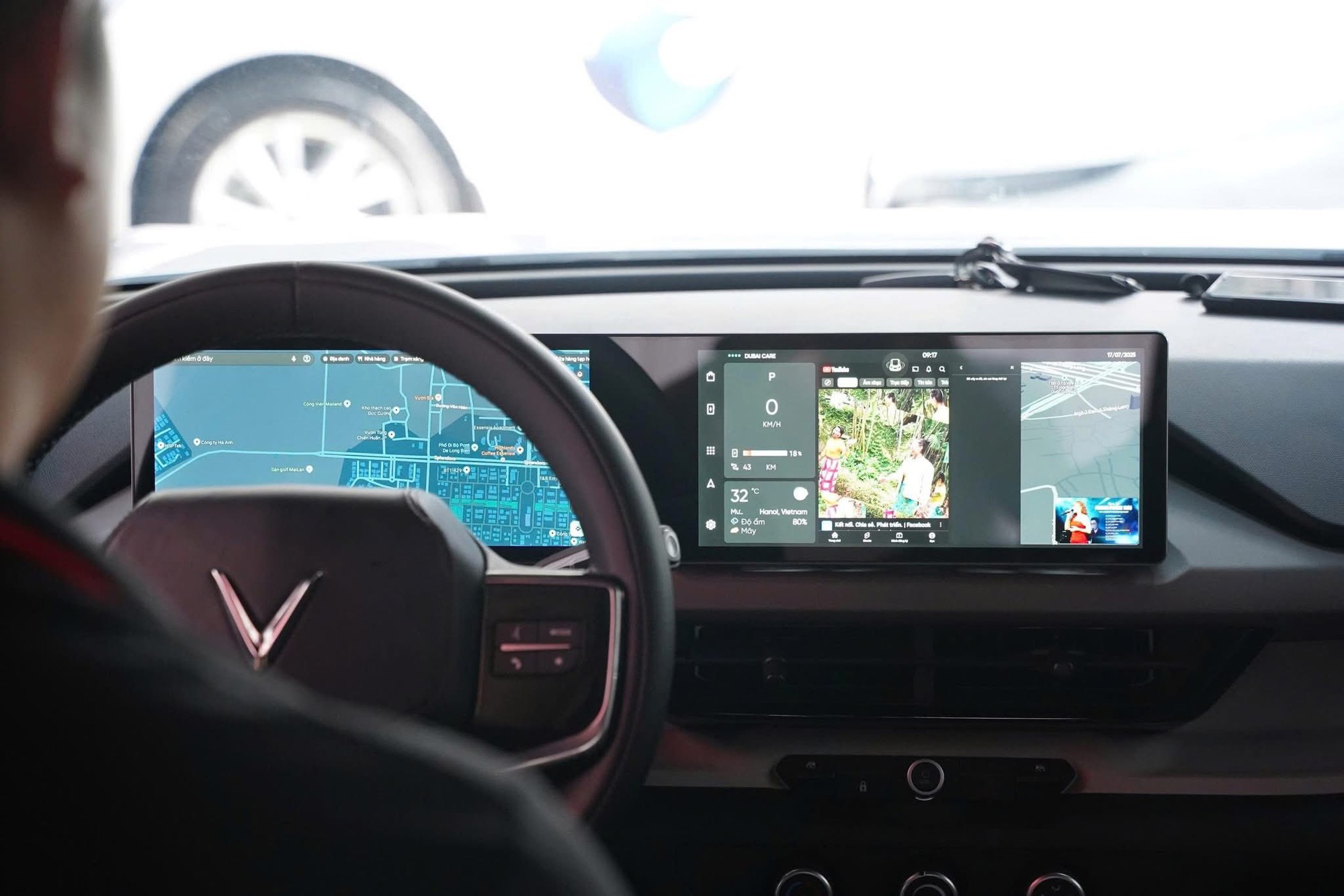 Các xưởng độ "sống" nhờ VinFast Limo Green: Vài triệu mỗi hạng mục nhưng sắp hàng chục nghìn xe ra vào mỗi ngày- Ảnh 6.