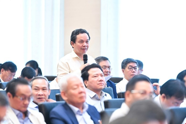 Nghịch lý nộp thuế: Nhà ở 30m2 không lối thoát, dự án nghìn ha 'ngoài cuộc chơi'- Ảnh 2. Nghịch lý nộp thuế: Nhà ở 30m2 không lối thoát, dự án nghìn ha 'ngoài cuộc chơi'- Ảnh 2.