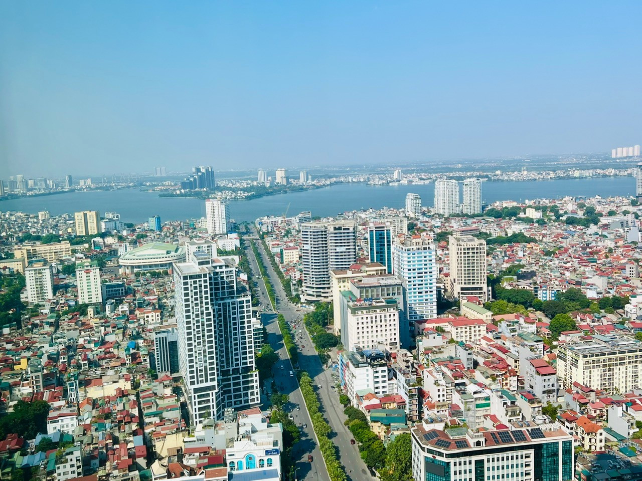 TS. Trần Du Lịch: Thị trường bất động sản hiện nay như 'máy bay chỉ có hạng thương gia’- Ảnh 2. TS. Trần Du Lịch: Thị trường bất động sản hiện nay như 'máy bay chỉ có hạng thương gia’- Ảnh 2.