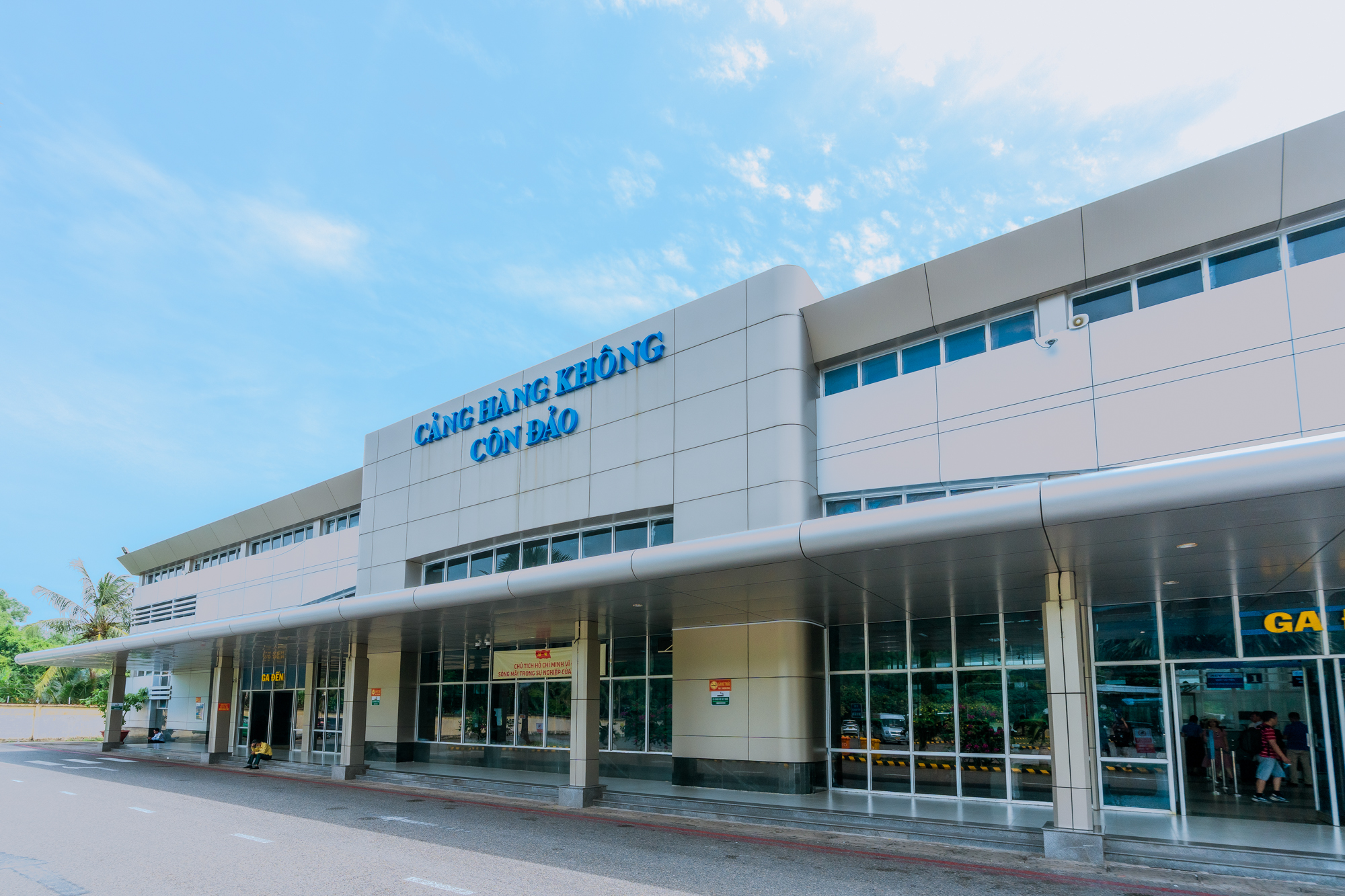 3 hòn đảo có sân bay ở Việt Nam: Nơi là thiên đường nghỉ dưỡng, nơi có đường cao tốc, nơi thu hơn 3.000 tỷ mỗi năm nhờ du lịch- Ảnh 16. 3 hòn đảo có sân bay ở Việt Nam: Nơi là thiên đường nghỉ dưỡng, nơi có đường cao tốc, nơi thu hơn 3.000 tỷ mỗi năm nhờ du lịch- Ảnh 16.