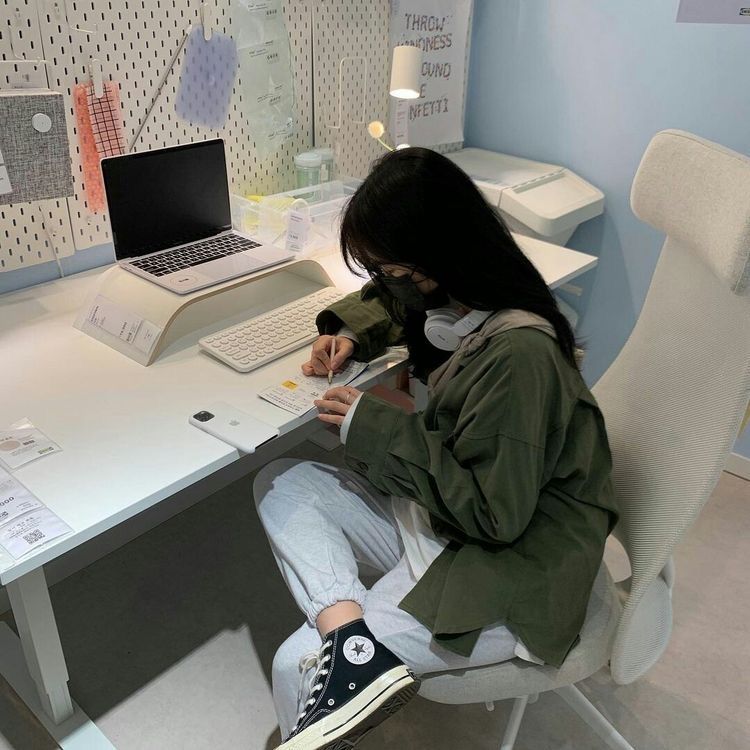 Lương 45 triệu vẫn chê, giờ vật vã thất nghiệp: Điểm yếu “chí mạng” ở chiếc CV 8 gạch đầu dòng!- Ảnh 1. Lương 45 triệu vẫn chê, giờ vật vã thất nghiệp: Điểm yếu “chí mạng” ở chiếc CV 8 gạch đầu dòng!- Ảnh 1.