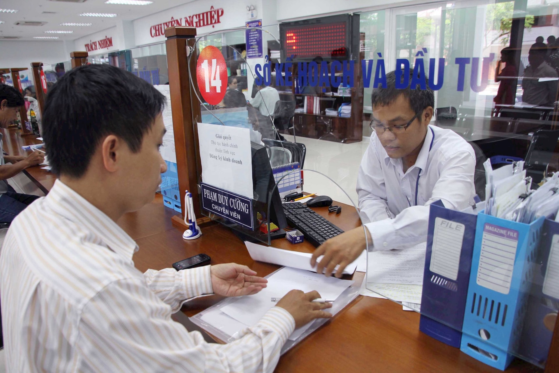174 nghìn doanh nghiệp mở mới và quay lại hoạt động, nhưng có tới 144,4 nghìn doanh nghiệp rút lui khỏi thị trường trong 7 tháng qua- Ảnh 1.
