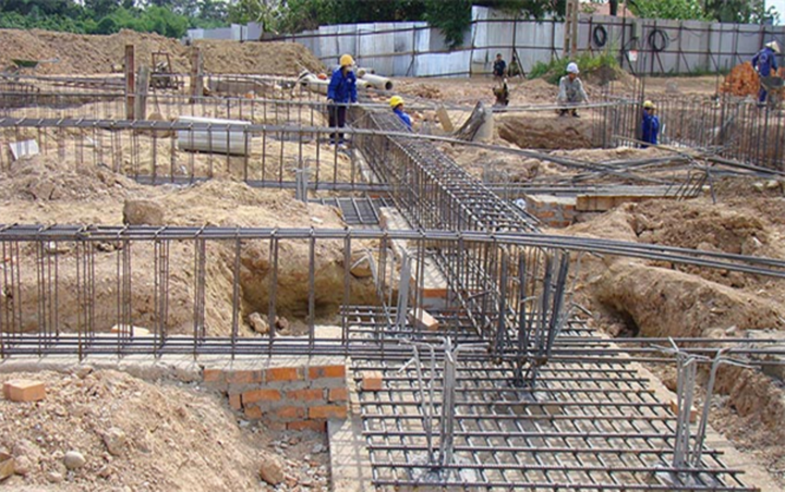 Dự án chưa xây xong móng đã nhận đặt cọc có trái quy định pháp luật?- Ảnh 1.