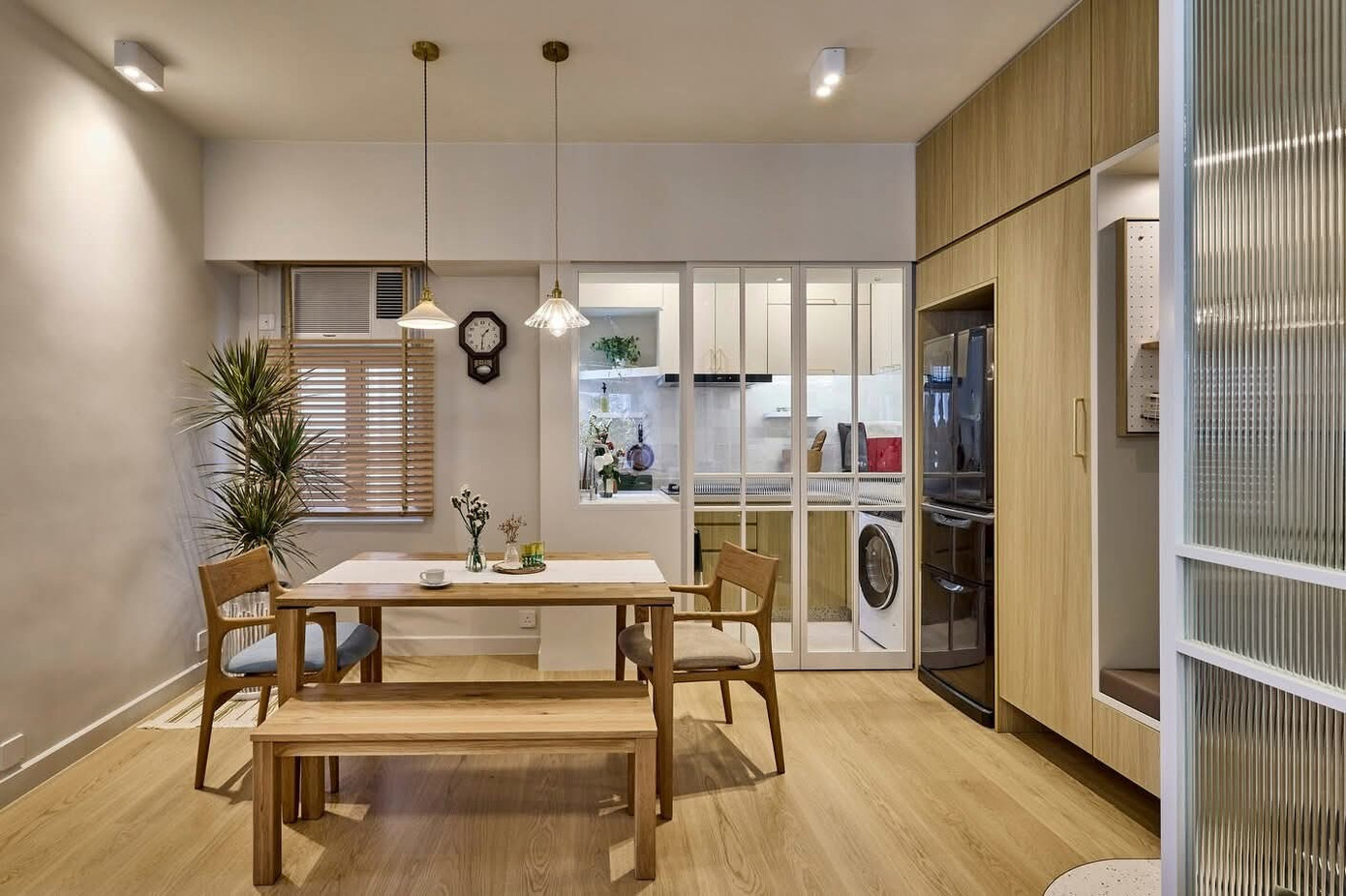 Căn hộ 49m2 đầy đủ tiện nghi của cặp vợ chồng trẻ- Ảnh 5.