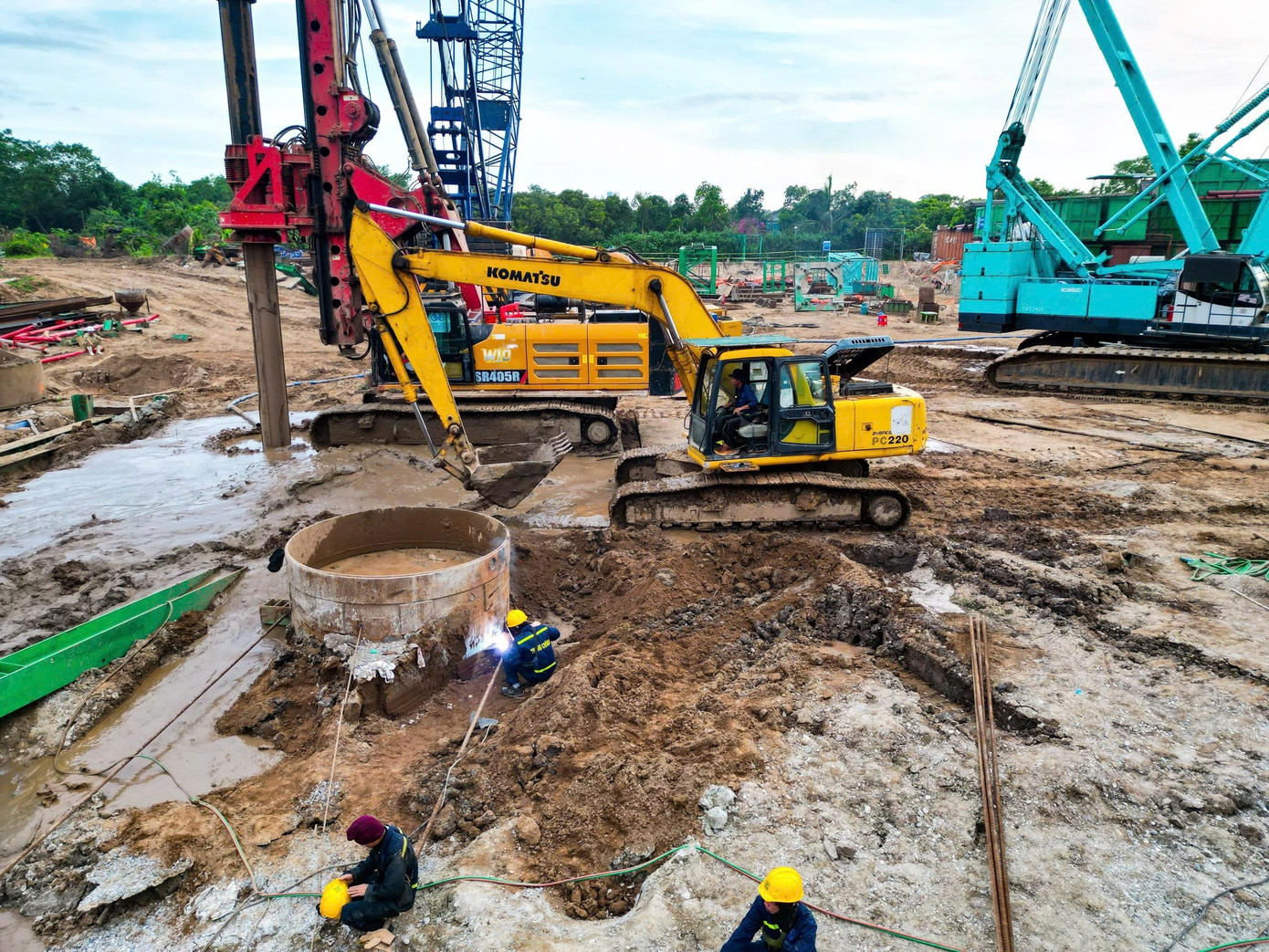 Hiện trạng dự án cầu Tứ Liên gần 20.000 tỷ đồng sau hơn 2 tháng triển khai- Ảnh 10. Hiện trạng dự án cầu Tứ Liên gần 20.000 tỷ đồng sau hơn 2 tháng triển khai- Ảnh 10.