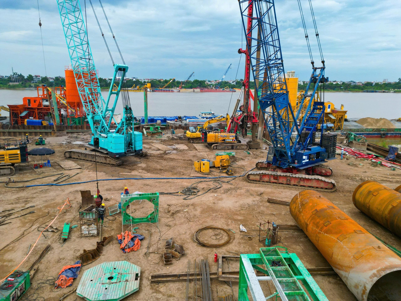 Hiện trạng dự án cầu Tứ Liên gần 20.000 tỷ đồng sau hơn 2 tháng triển khai- Ảnh 9. Hiện trạng dự án cầu Tứ Liên gần 20.000 tỷ đồng sau hơn 2 tháng triển khai- Ảnh 9.