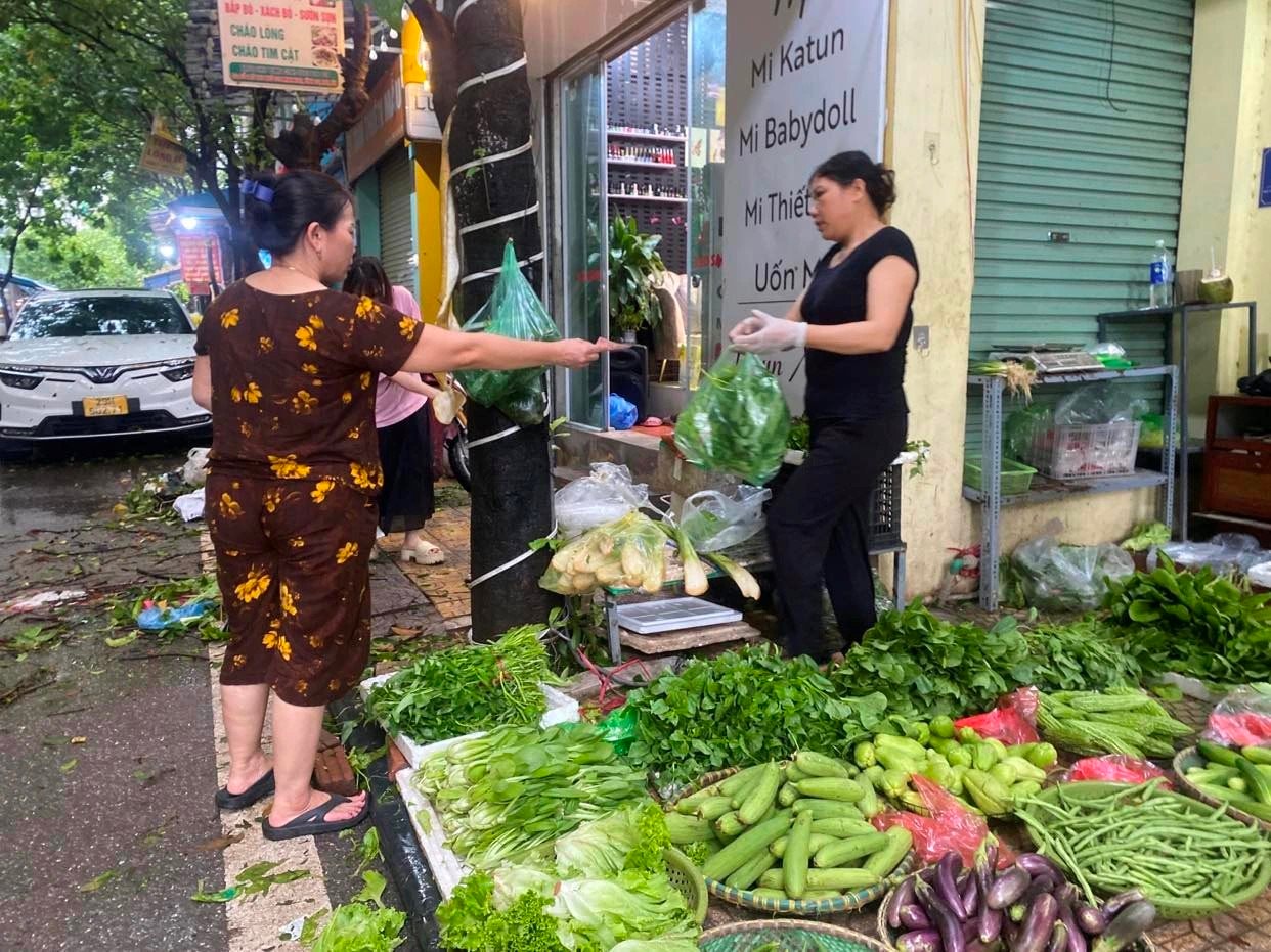 Ngay năm nay, Hà Nội sẽ dẹp hàng loạt chợ tạm, chợ cóc không phù hợp quy hoạch- Ảnh 1.