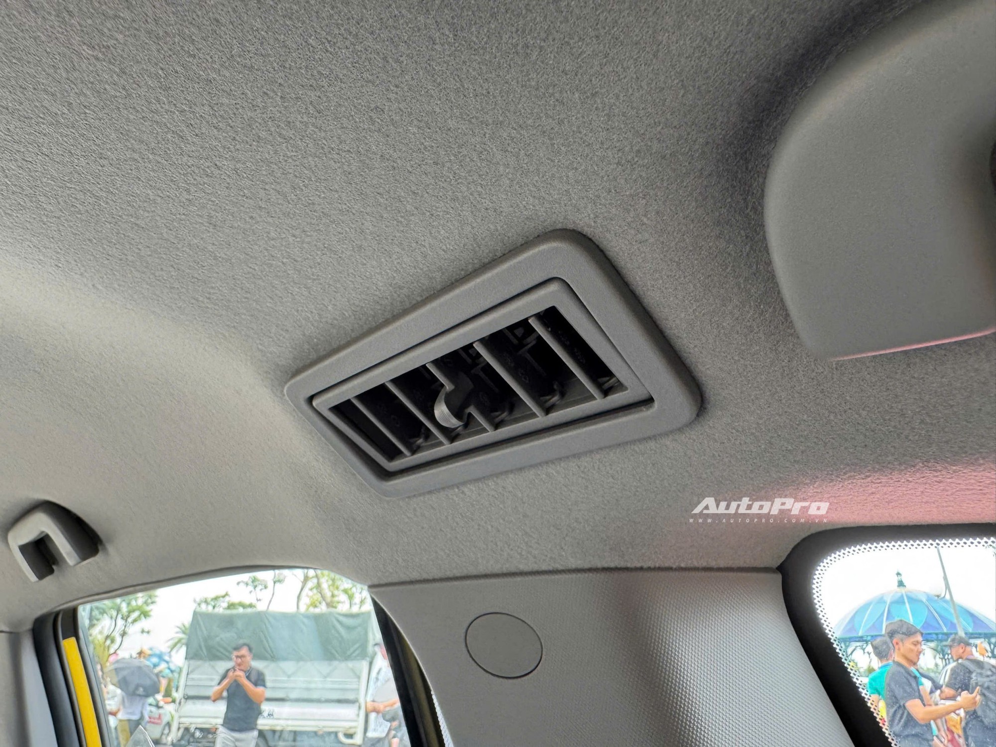 Khi mọi người còn đang tranh cãi giá 749 triệu cho Limo Green ‘siêu base’ thì người mua 10.000 xe nói gì?- Ảnh 18. Khi mọi người còn đang tranh cãi giá 749 triệu cho Limo Green ‘siêu base’ thì người mua 10.000 xe nói gì?- Ảnh 18.