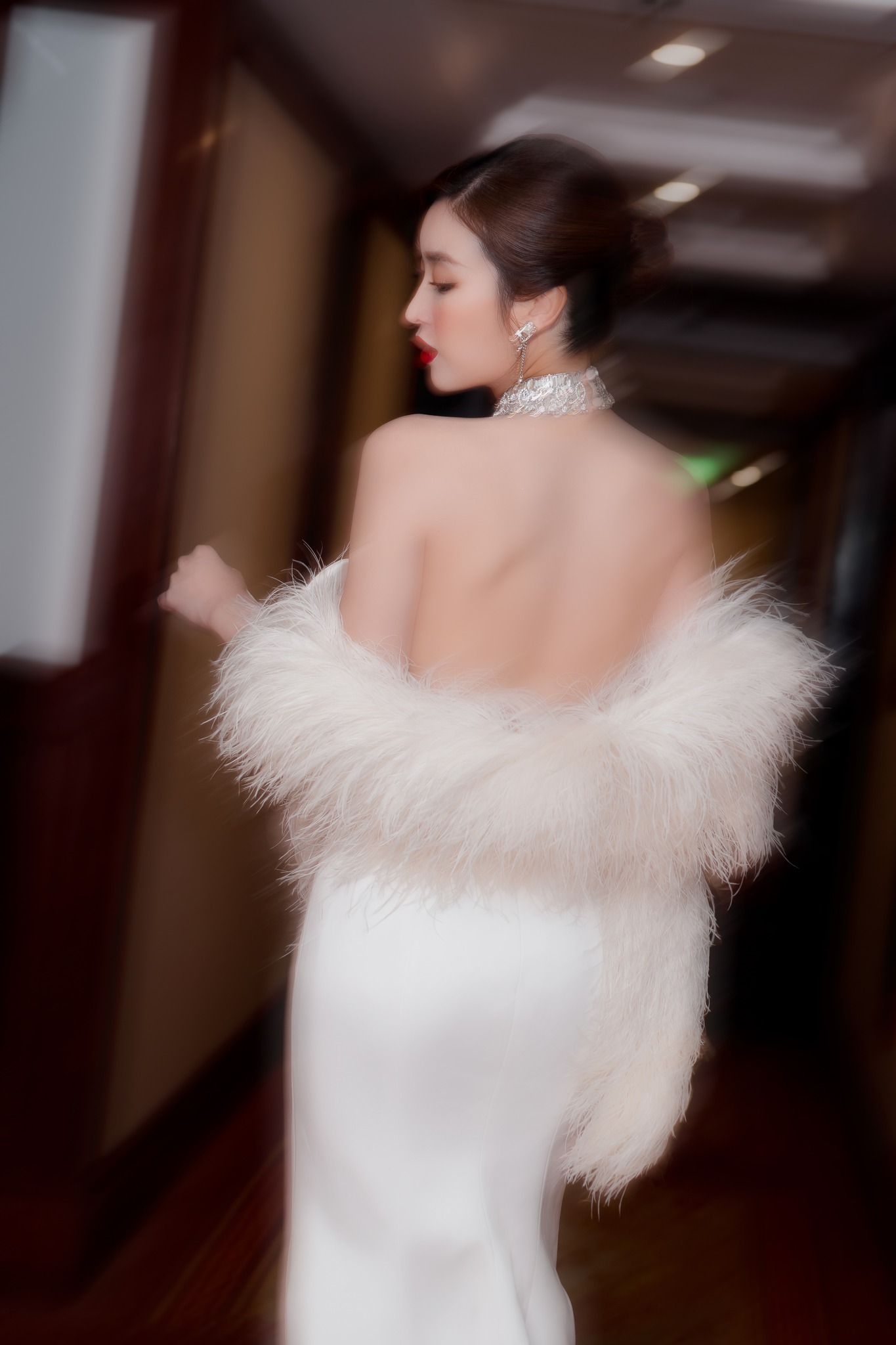 "Nàng hậu nghèo nhất showbiz" trở thành con dâu của gia tộc giàu có và quyền lực top đầu Việt Nam: Sống kín tiếng và khéo léo, có sự nghiệp riêng- Ảnh 6.