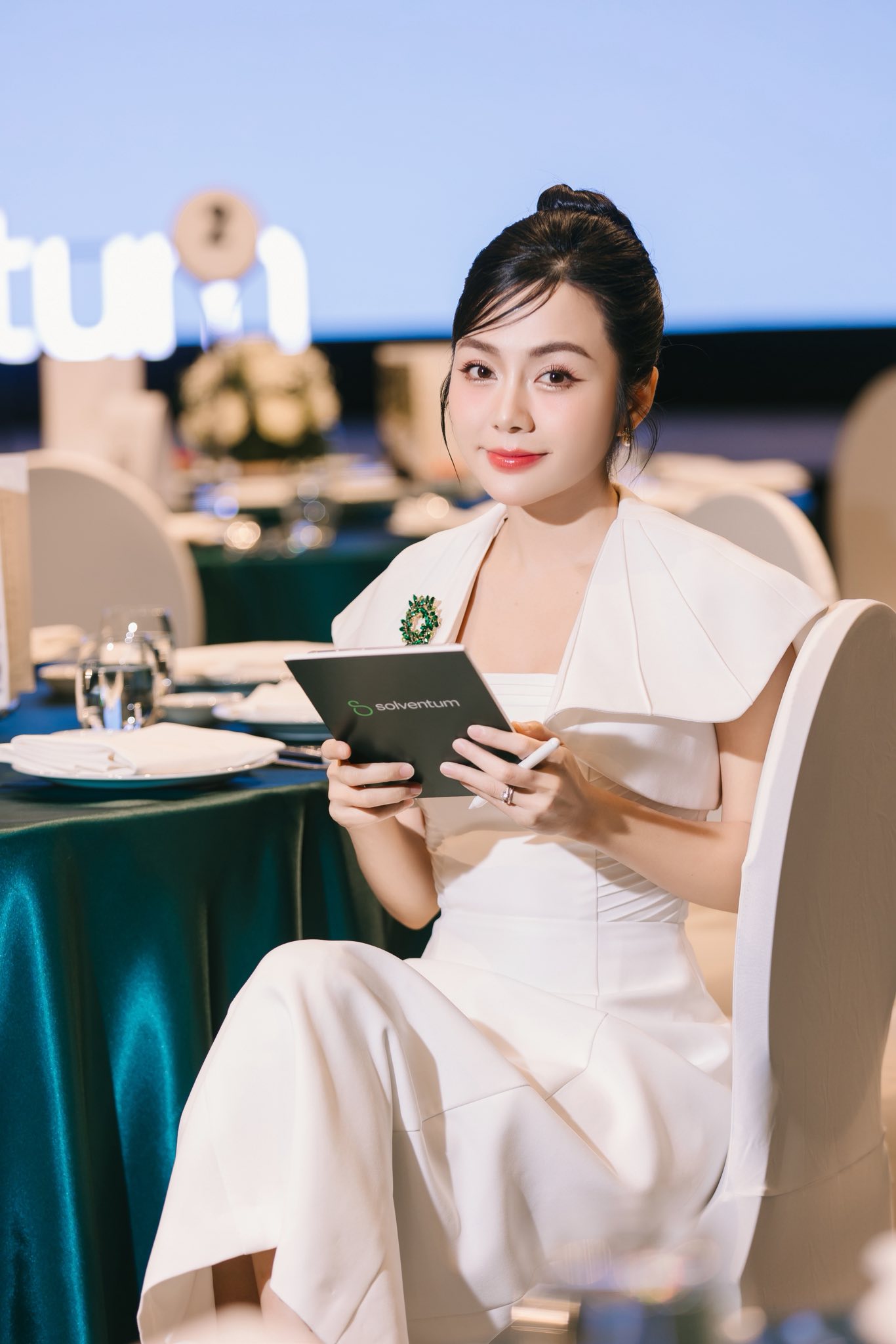 Nữ MC từng là học trò Mỹ Tâm gây chú ý với IELTS 8.5, được “chọn mặt gửi vàng” tại nhiều sự kiện tầm cỡ- Ảnh 3. Nữ MC từng là học trò Mỹ Tâm gây chú ý với IELTS 8.5, được “chọn mặt gửi vàng” tại nhiều sự kiện tầm cỡ- Ảnh 3.
