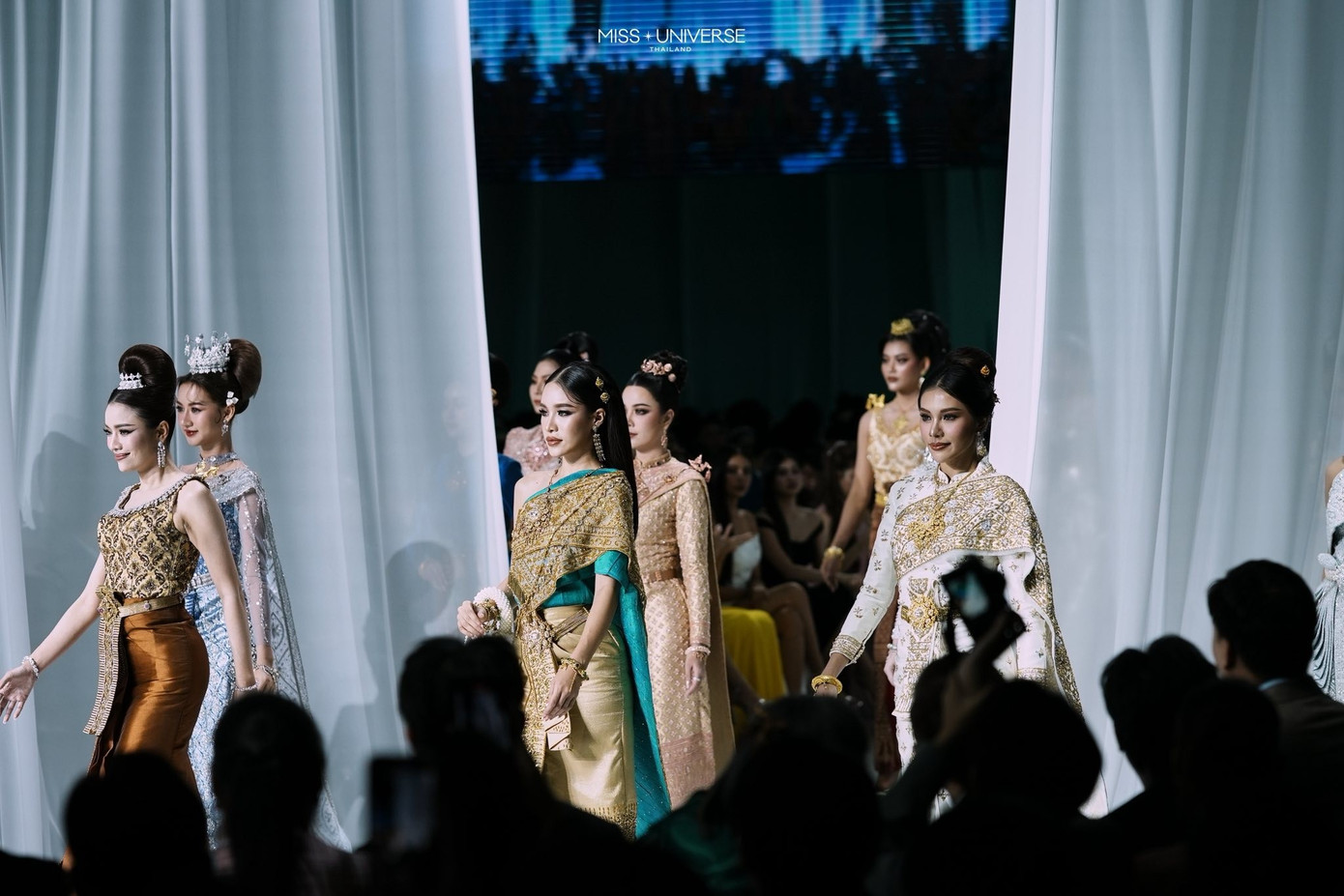 Chuyện gì đang xảy ra với Hoa hậu Hoàn vũ Thái Lan?- Ảnh 10.
