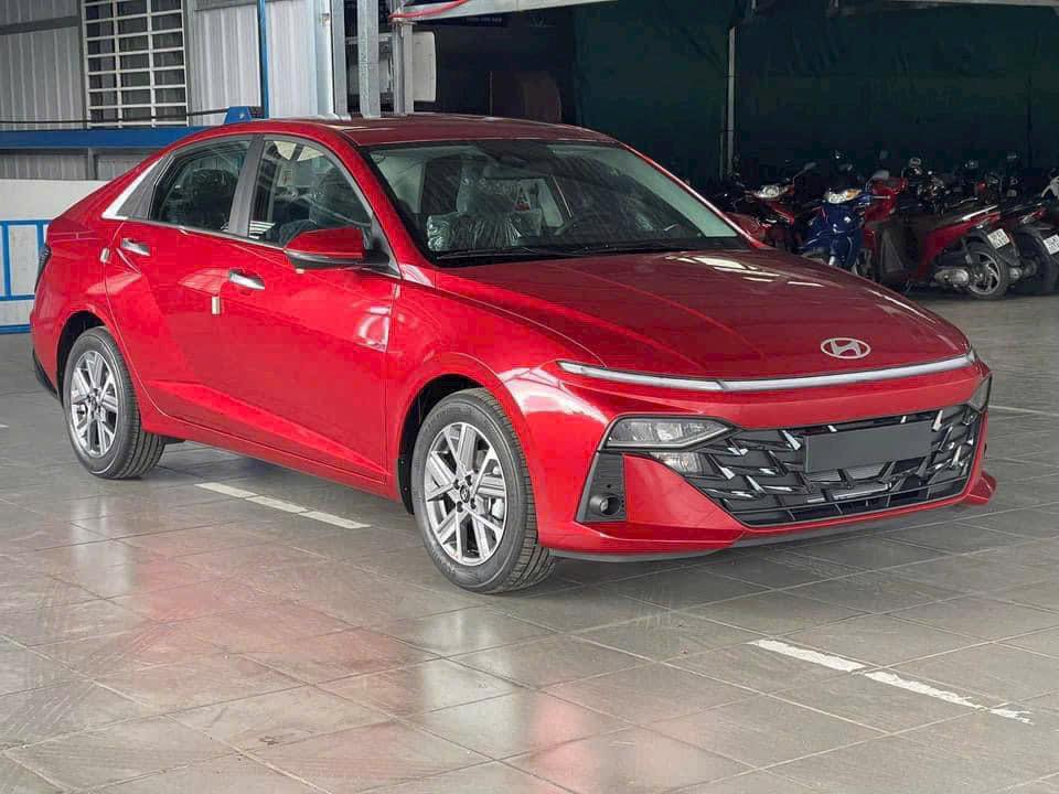 Giá Hyundai Accent có 'đáy' mới tại đại lý: Bản cao cấp giảm 84 triệu đồng, giá thực tế rẻ ngang Vios bản giữa- Ảnh 2.
