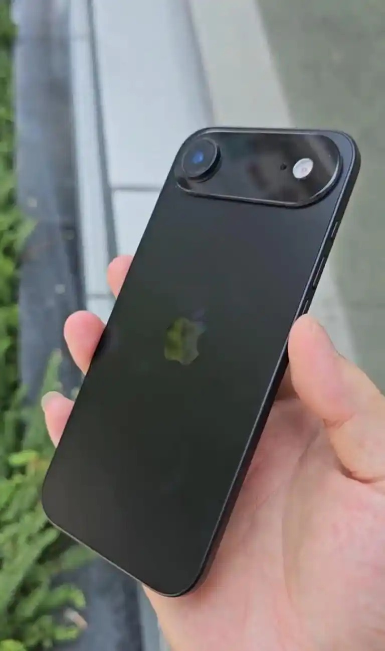 iPhone 17 Air mỏng cỡ nào?- Ảnh 3. iPhone 17 Air mỏng cỡ nào?- Ảnh 3.