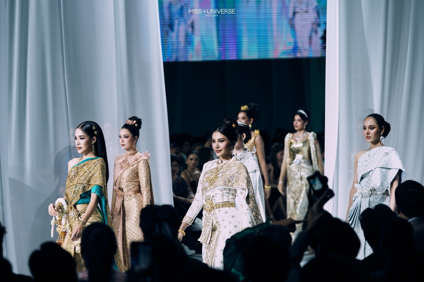 Chuyện gì đang xảy ra với Hoa hậu Hoàn vũ Thái Lan?- Ảnh 11.