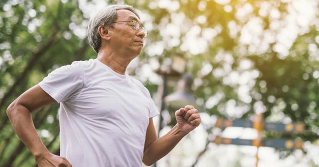 Nghiên cứu của Nhật Bản: Người sau 60 tuổi đi bộ 10.000 là quá sức, cần 3 thay đổi để trường thọ- Ảnh 1.