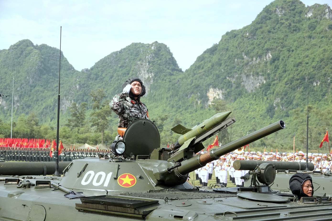 Ngắm dàn vũ khí, khí tài do Việt Nam sản xuất và hiện đại hóa- Ảnh 18.