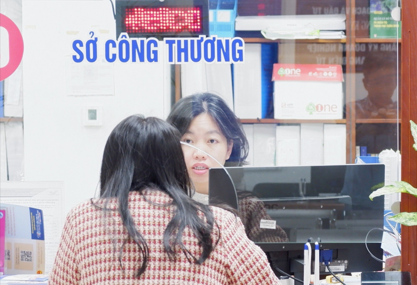 Duyệt biên chế sau sáp nhập, Đà Nẵng có hơn 44.900 người làm việc hưởng lương ngân sách- Ảnh 1. Duyệt biên chế sau sáp nhập, Đà Nẵng có hơn 44.900 người làm việc hưởng lương ngân sách- Ảnh 1.