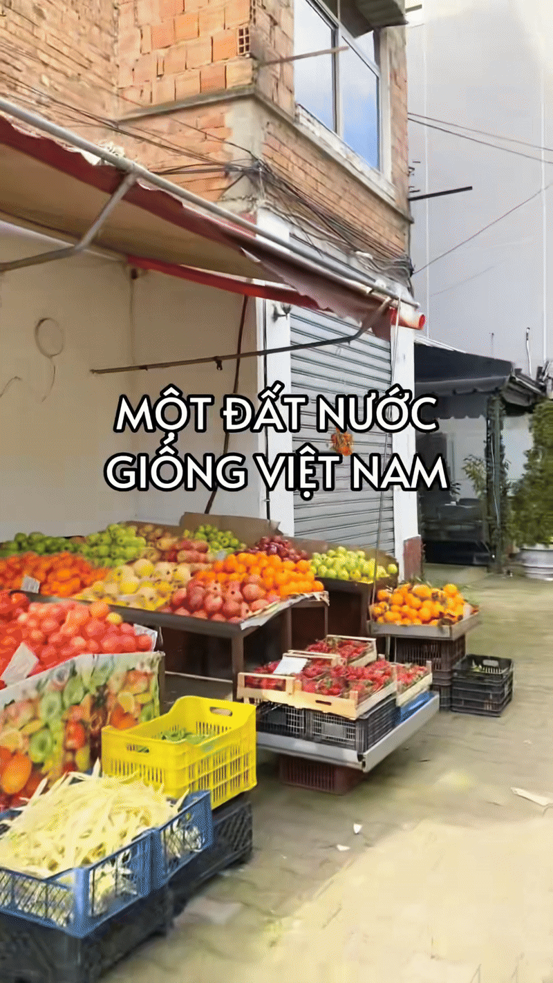 Khách Việt kể chuyện du lịch châu Âu, nhận xét một đất nước cạnh Hy Lạp: "Nhiều thứ rất giống Việt Nam!"- Ảnh 1.