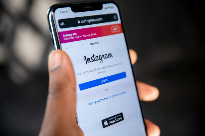 Instagram "đổi luật": Muốn livestream bắt buộc phải có 2 điều kiện này- Ảnh 1.
