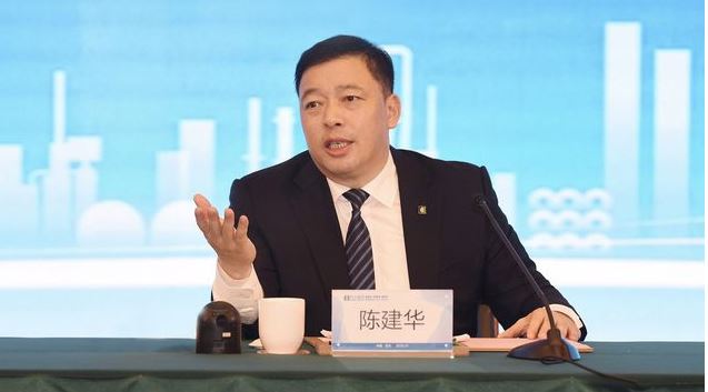 "Thái tử" của 1 "đế chế" doanh nghiệp tư nhân hàng đầu chính thức lộ diện ở tuổi 24, diện mạo cùng profile gây kinh ngạc- Ảnh 2.