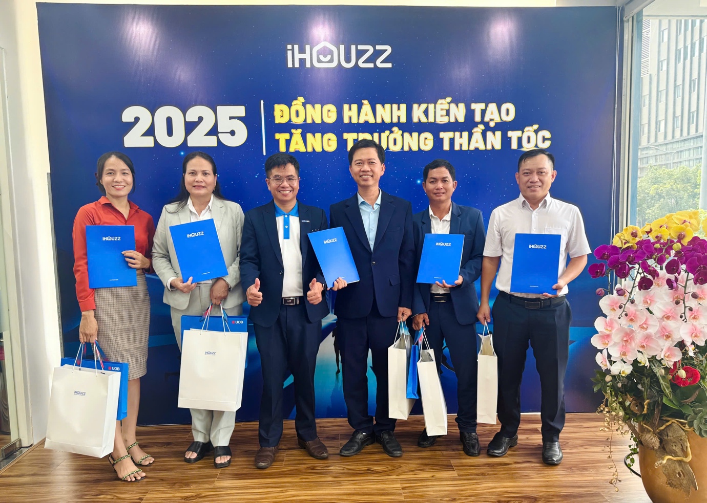 iHouzz mở rộng nhượng quyền, lan tỏa mô hình khởi nghiệp công nghệ BĐS- Ảnh 1. iHouzz mở rộng nhượng quyền, lan tỏa mô hình khởi nghiệp công nghệ BĐS- Ảnh 1.