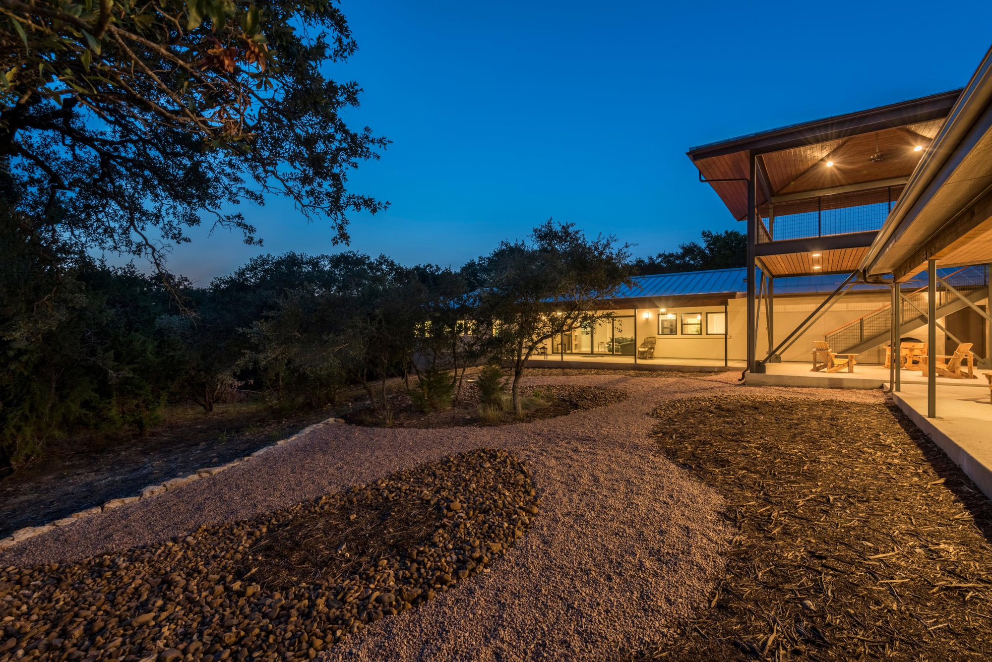 13 năm trước, tôi rủ bạn thân bỏ gần 30 tỷ để xây nhà ở quê dù bị mọi người chê cười, giờ ai thấy cũng ngưỡng mộ- Ảnh 3.