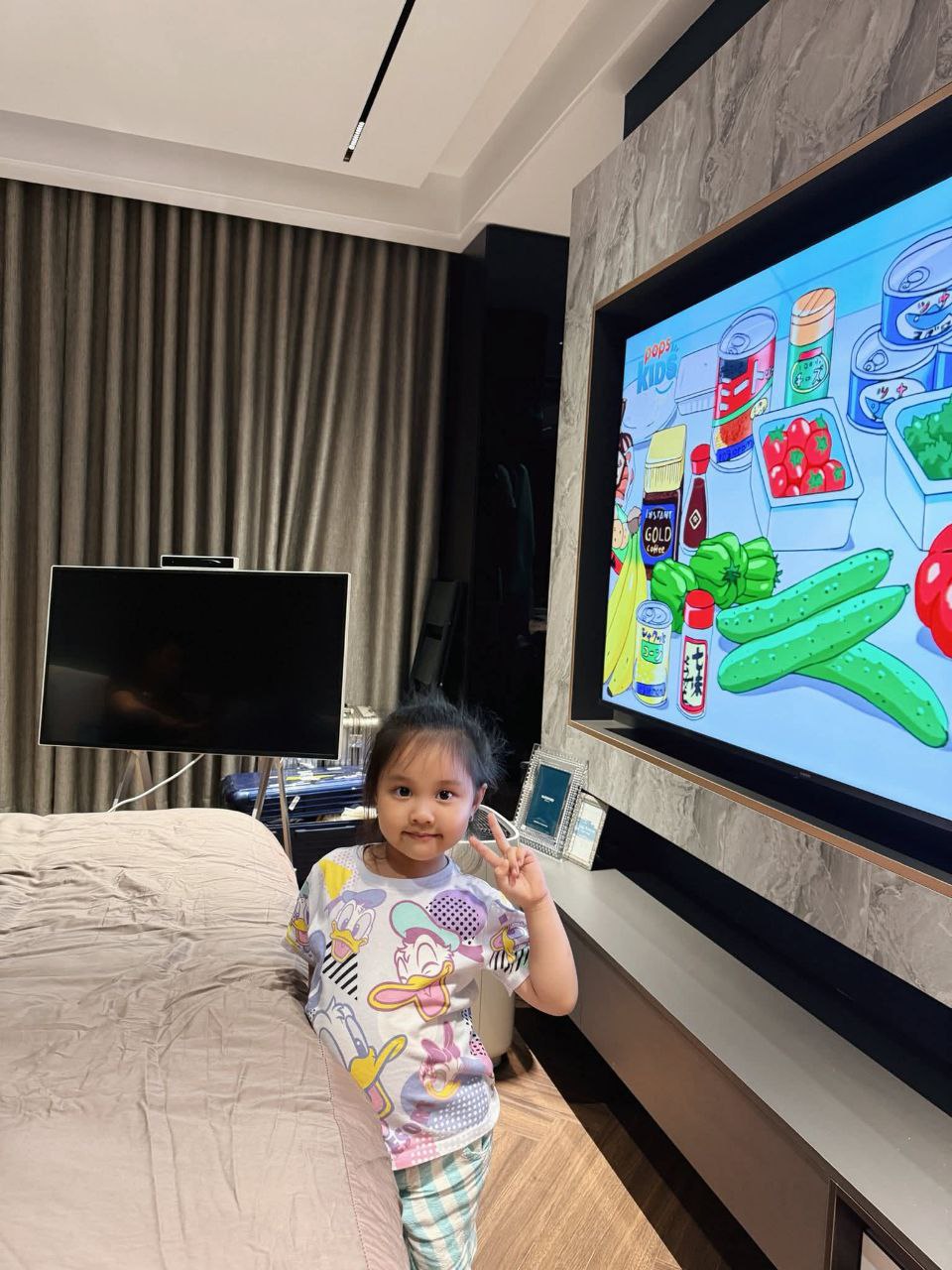 Đại gia như hot mom Hằng Túi cũng phải lên cơn tiền đình vì tiền điện khi "khối nghỉ hè" ở nhà- Ảnh 3.