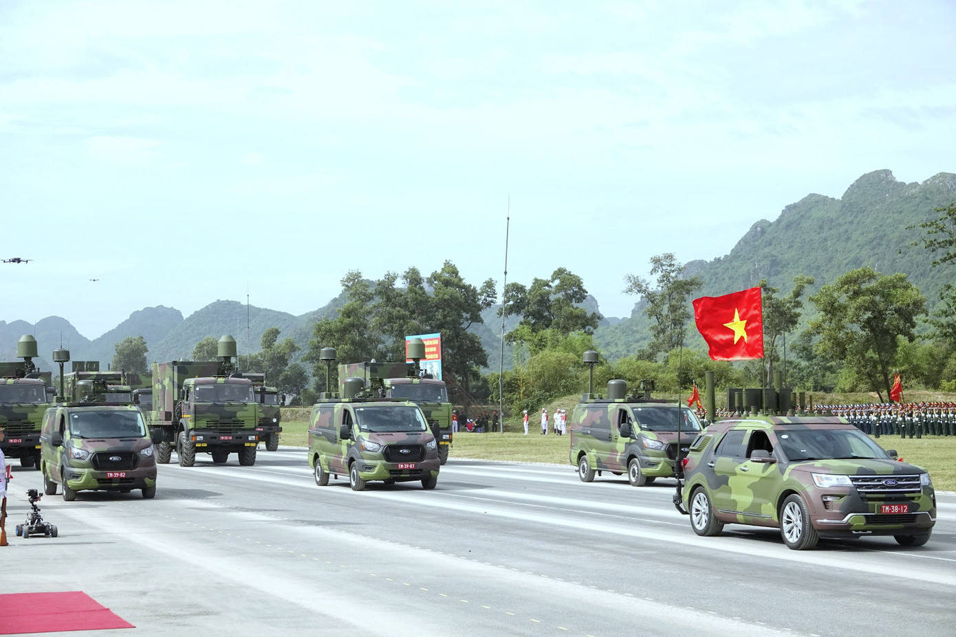 Ngắm dàn vũ khí, khí tài do Việt Nam sản xuất và hiện đại hóa- Ảnh 19.