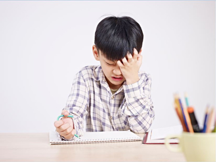Nghiên cứu Harvard: 7 hành động “bình thường” của cha mẹ đang làm trẻ suy giảm IQ nghiêm trọng- Ảnh 3.