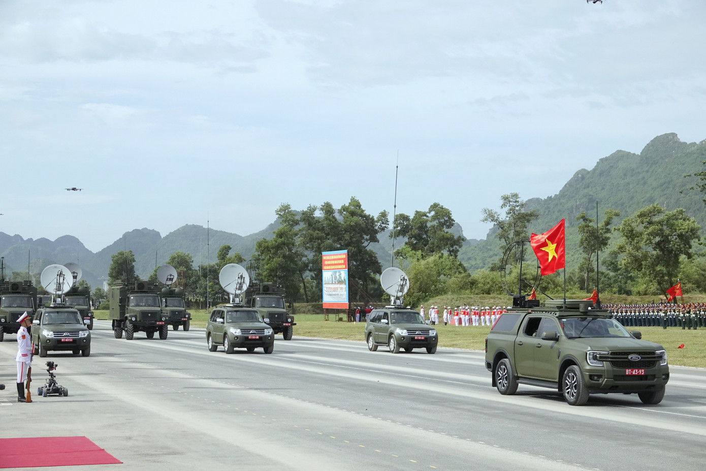 Ngắm dàn vũ khí, khí tài do Việt Nam sản xuất và hiện đại hóa- Ảnh 25.