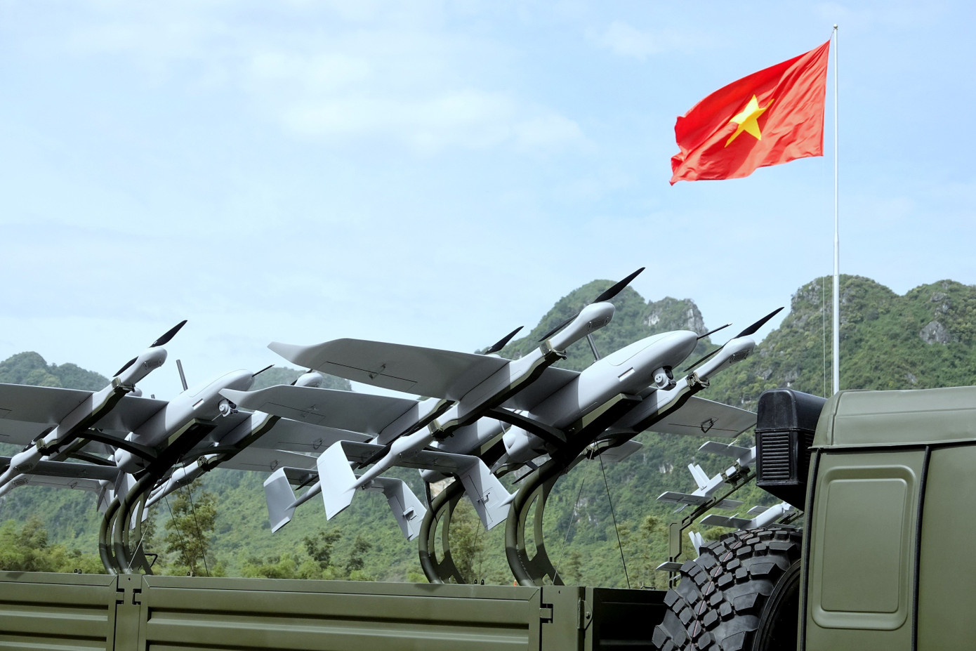 Ngắm dàn vũ khí, khí tài do Việt Nam sản xuất và hiện đại hóa- Ảnh 9.