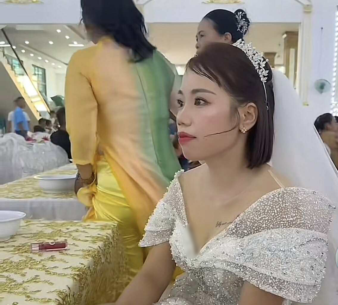 Cô dâu ngồi thất thần trong đám cưới vắng chú rể, câu chuyện phía sau khiến nhiều người thương cảm- Ảnh 2.