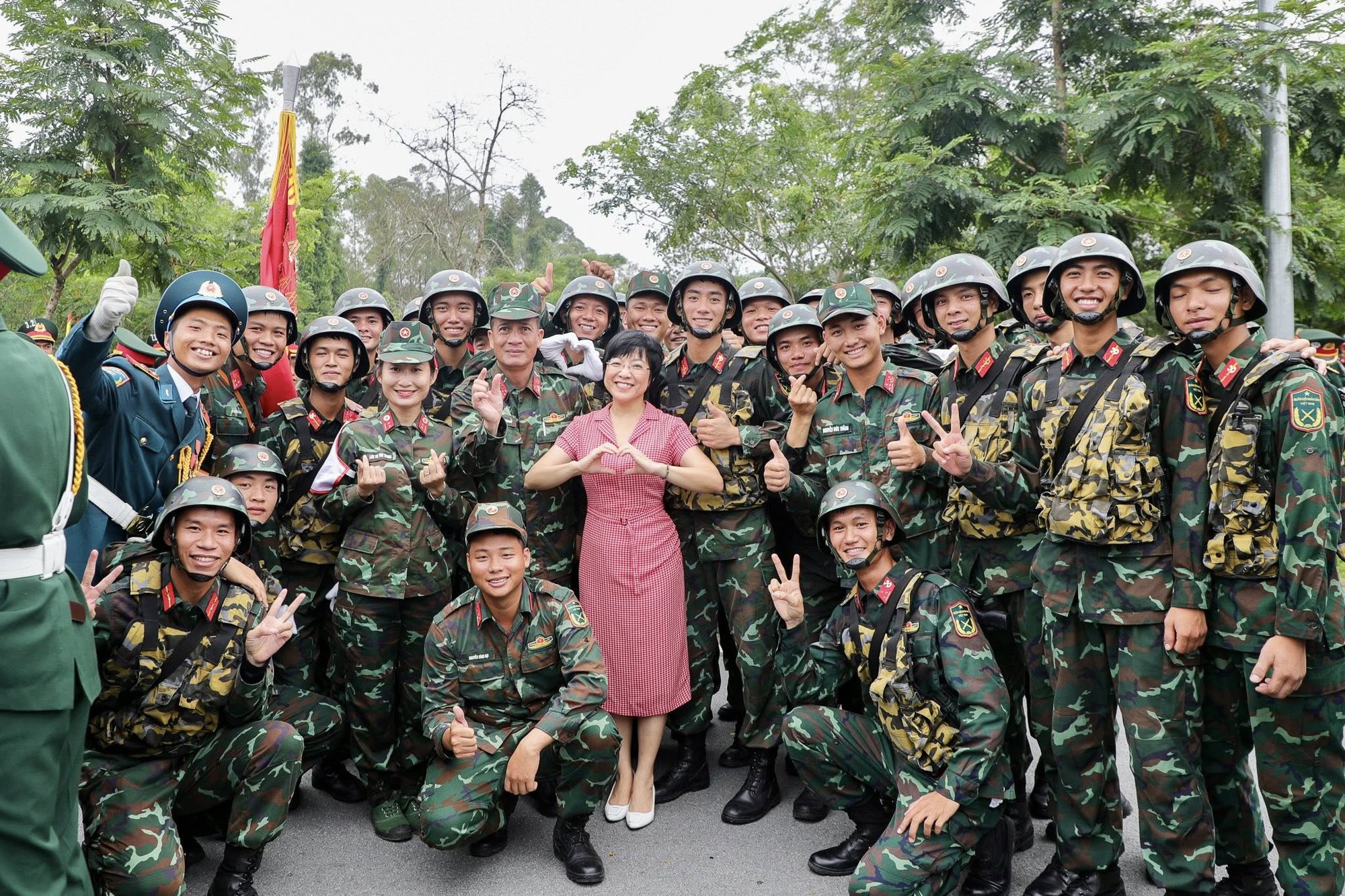 MC Thảo Vân khui trúng 