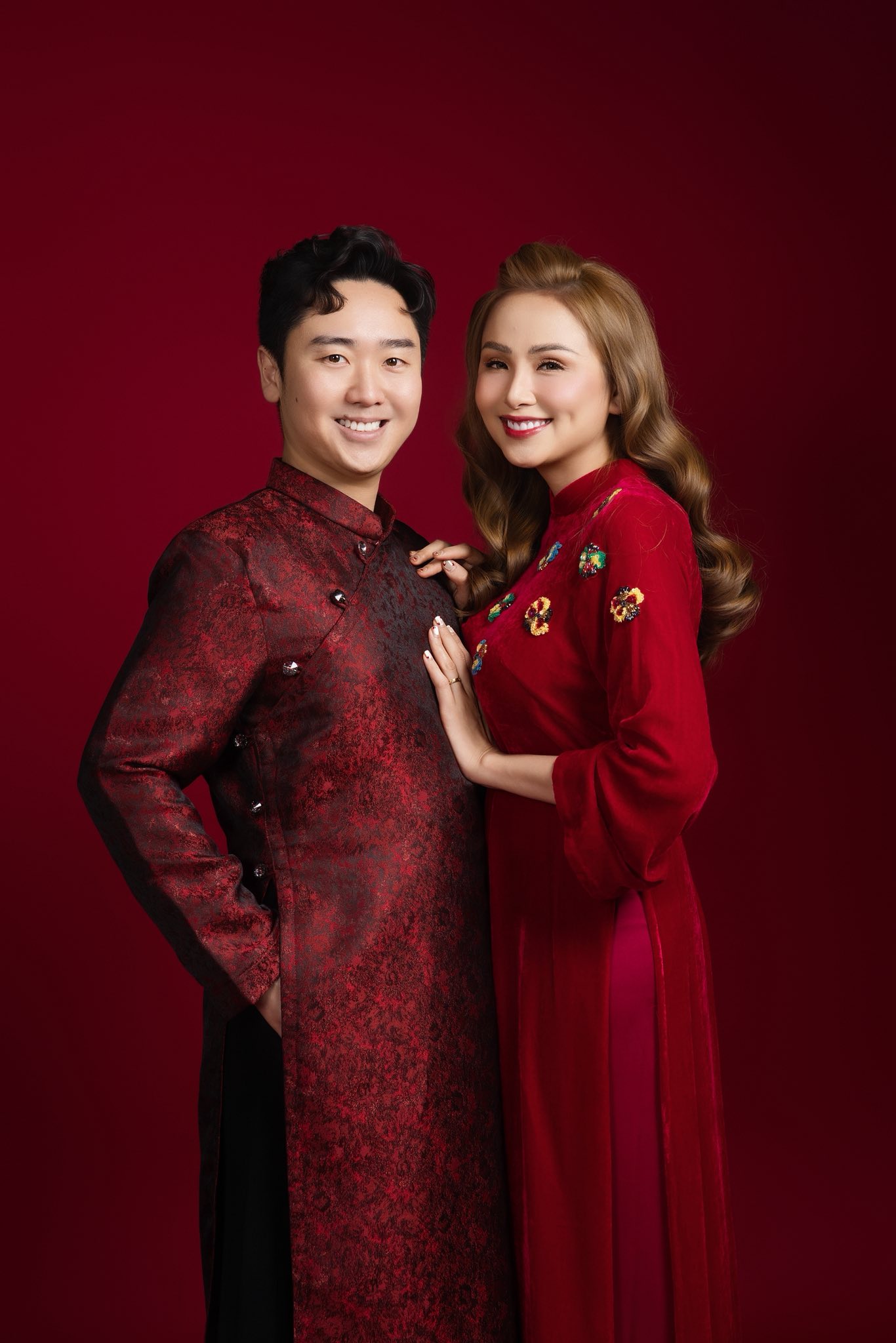 Hoa hậu Việt lấy chồng thứ 3 lên tiếng tin phải đi rửa bát thuê khi sang Canada định cư- Ảnh 1. Hoa hậu Việt lấy chồng thứ 3 lên tiếng tin phải đi rửa bát thuê khi sang Canada định cư- Ảnh 1.