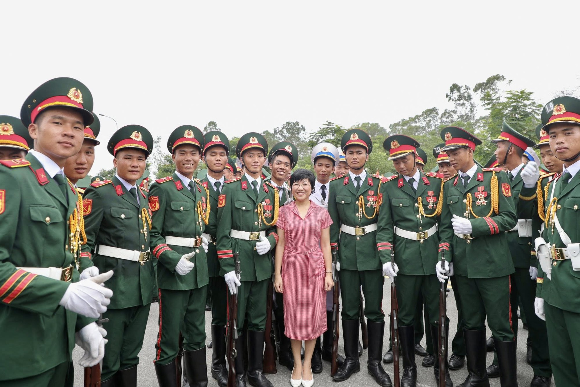 MC Thảo Vân khui trúng 